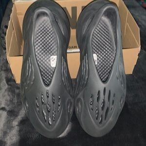Yeezy Foam Rnr